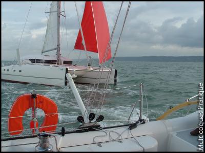 Helios en navivation un 38 en premier plan, un 42 en second