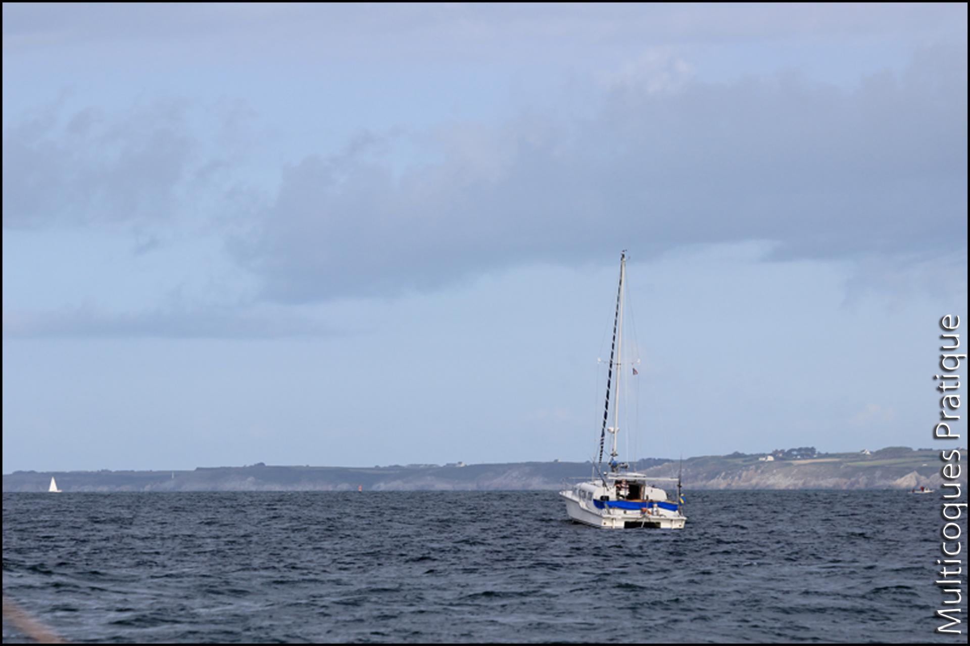 Catalac : catamaran étroit