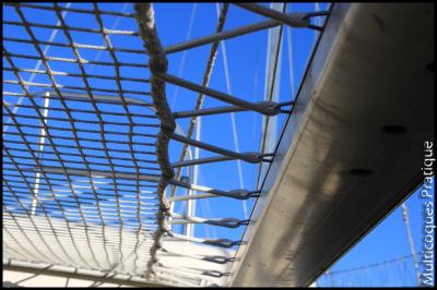 trampoline fixé sur rail