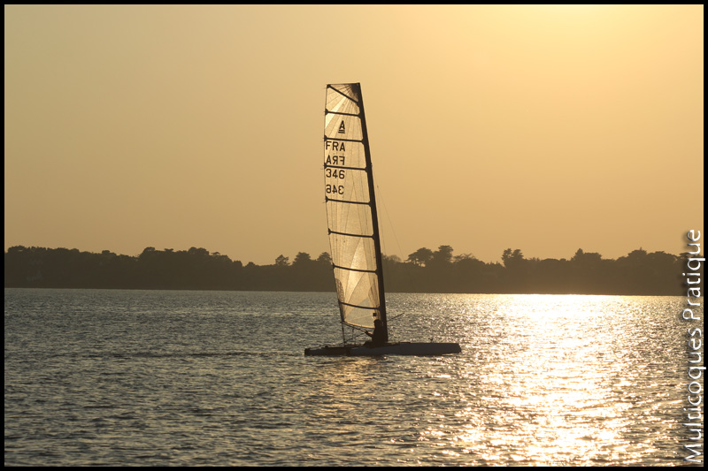 Catamaran de sport pour solitaire Class A